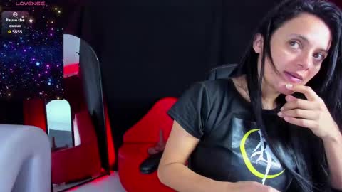 Snapshot of sesymilf chatting on 5, 11, 2025 LUCERO online show from 5, 11, 2025