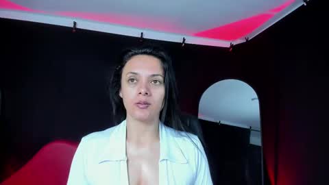 Snapshot of sesymilf chatting on 18, 11, 2025 LUCERO online show from 18, 11, 2025