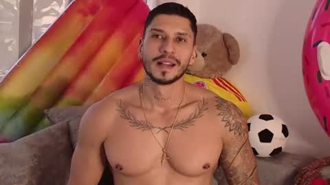 Snapshot of seth_vega_ chatting on 5, 7, 2026 HEY IM SETH online show from 5, 7, 2026