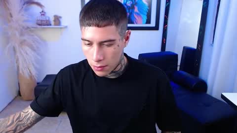 Snapshot of setthomas chatting on 8, 9, 2025 Thomas online show from 8, 9, 2025