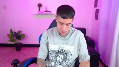 Snapshot of setthomas chatting on 23, 9, 2025 Thomas online show from 23, 9, 2025