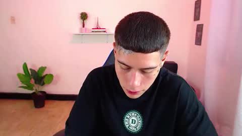 Snapshot of setthomas chatting on 26, 9, 2025 Thomas online show from 26, 9, 2025