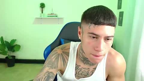 Snapshot of setthomas chatting on 15, 10, 2025 Thomas online show from 15, 10, 2025