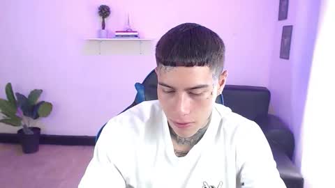 Snapshot of setthomas chatting on 28, 10, 2025 Thomas online show from 28, 10, 2025