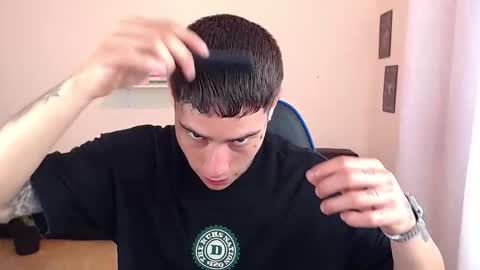 Snapshot of setthomas chatting on 18, 11, 2025 Thomas online show from 18, 11, 2025