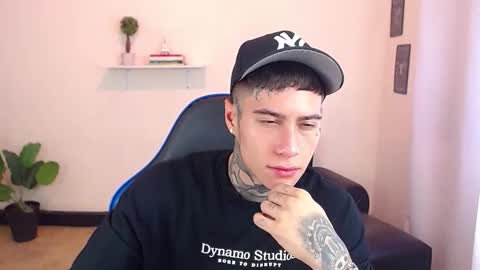 Snapshot of setthomas chatting on 21, 11, 2025 Thomas online show from 21, 11, 2025