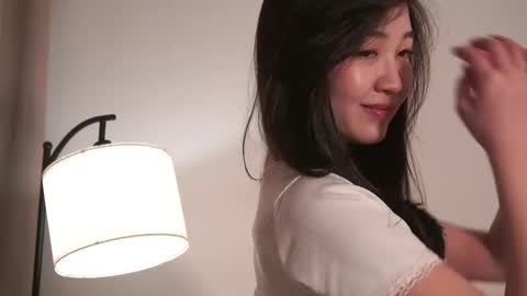 Snapshot of seulbi chatting on 8, 3, 2025 Sana online show from 8, 3, 2025