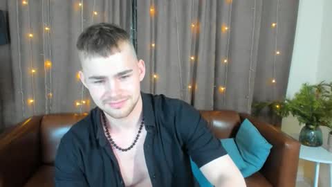 Snapshot of sevans14 chatting on 30, 12, 2024 SevanS14 online show from 30, 12, 2024