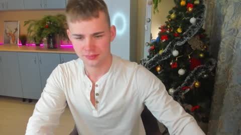 Snapshot of sevans14 chatting on 8, 1, 2025 SevanS14 online show from 8, 1, 2025