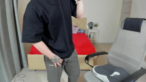 Snapshot of sevans14 chatting on 8, 2, 2025 SevanS14 online show from 8, 2, 2025