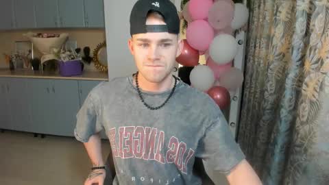 Snapshot of sevans14 chatting on 22, 2, 2025 SevanS14 online show from 22, 2, 2025