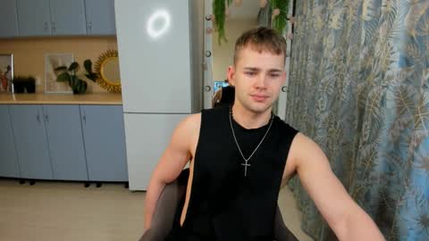 Snapshot of sevans14 chatting on 8, 3, 2025 SevanS14 online show from 8, 3, 2025