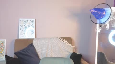 Snapshot of sevans14 chatting on 31, 10, 2025 SevanS14 online show from 31, 10, 2025