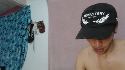 Snapshot of sex_forever77 chatting on 26, 12, 2024 Karol y antony online show from 26, 12, 2024