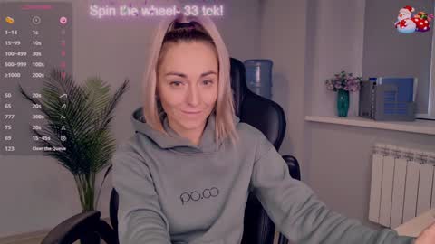 Snapshot of sexberry_ chatting on 28, 12, 2024 Melissa online show from 28, 12, 2024