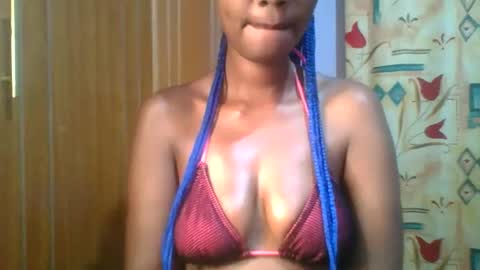Snapshot of sexie_curvie chatting on 1, 12, 2025 Maggie online show from 1, 12, 2025