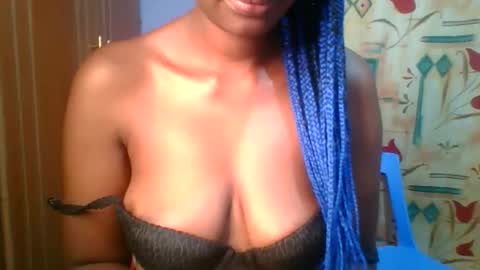 Snapshot of sexie_curvie chatting on 16, 12, 2025 Maggie online show from 16, 12, 2025