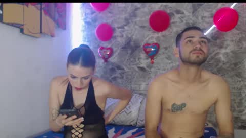 Snapshot of sexincompany chatting on 17, 2, 2025 monserat y thony online show from 17, 2, 2025