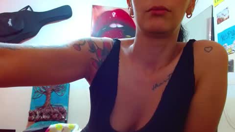 Snapshot of sexmilkdirty chatting on 26, 2, 2025 sexmilkdirty online show from 26, 2, 2025