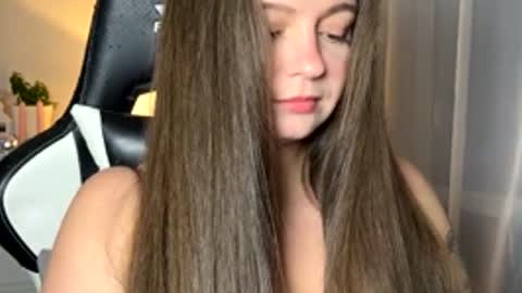 My name is Mia whats yours online show from 24, 11, 2025