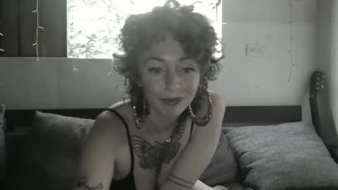 Snapshot of sexnchocolate chatting on 11, 1, 2025 Trixy Rose online show from 11, 1, 2025