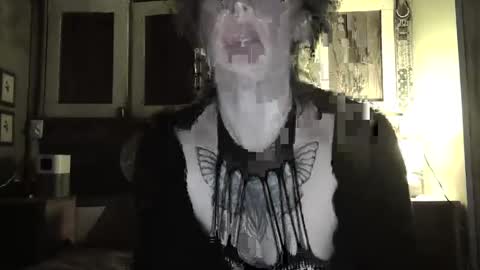 Snapshot of sexnchocolate chatting on 4, 2, 2025 Trixy Rose online show from 4, 2, 2025