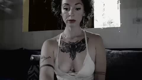 Snapshot of sexnchocolate chatting on 3, 3, 2025 Trixy Rose online show from 3, 3, 2025