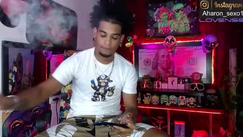 Snapshot of sexo_aharon chatting on 2, 12, 2025 Aharon ravelo online show from 2, 12, 2025