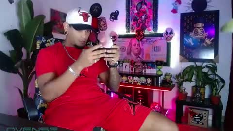 Snapshot of sexo_aharon chatting on 4, 7, 2026 Aharon ravelo online show from 4, 7, 2026
