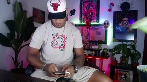 Snapshot of sexo_aharon chatting on 8, 7, 2026 Aharon ravelo online show from 8, 7, 2026