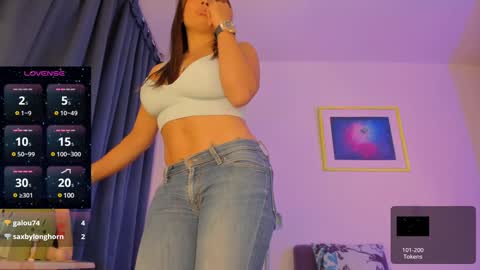 Snapshot of sexual_queen chatting on 31, 1, 2025 Marilyn online show from 31, 1, 2025