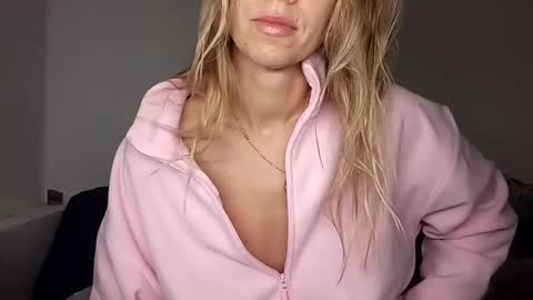 Snapshot of sexualangel chatting on 2, 4, 2026 Verona online show from 2, 4, 2026