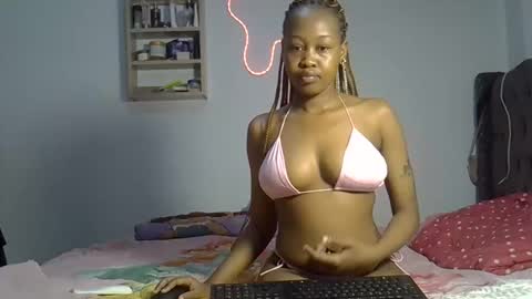 Snapshot of sexxxycj chatting on 2, 12, 2025 SexxxyCj online show from 2, 12, 2025