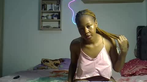 Snapshot of sexxxycj chatting on 5, 12, 2025 SexxxyCj online show from 5, 12, 2025