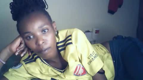 sexxy_curvy23 online show from 21, 4, 2026