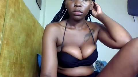 Snapshot of sexxy_goddes chatting on 27, 2, 2026 skylar online show from 27, 2, 2026