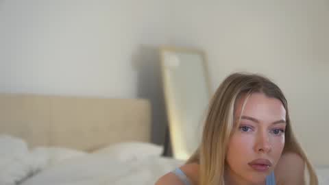 Lorry small boobs and Maya big boobs  friends with benefits online show from 27, 3, 2026