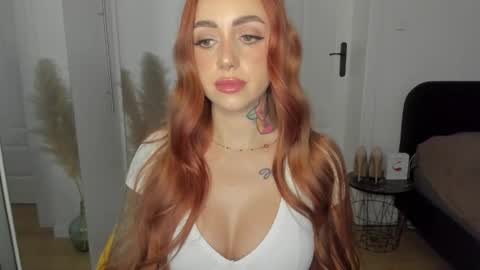 Snapshot of sexy_coralie chatting on 13, 11, 2025 C o r a l i e online show from 13, 11, 2025