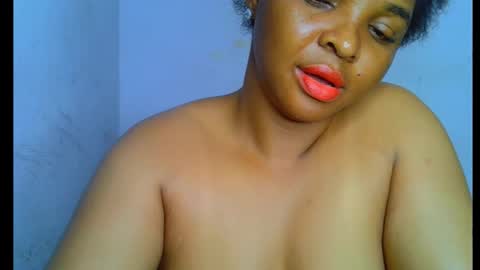 Snapshot of sexy_ebonygirl_ chatting on 27, 9, 2025 Clara online show from 27, 9, 2025