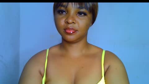 Snapshot of sexy_ebonygirl_ chatting on 6, 10, 2025 Clara online show from 6, 10, 2025
