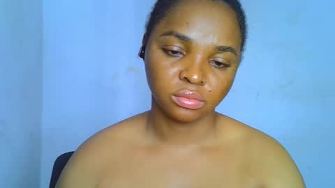 Snapshot of sexy_ebonygirl_ chatting on 13, 10, 2025 Clara online show from 13, 10, 2025