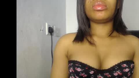 Snapshot of sexy_goddess_pet chatting on 26, 5, 2026 Ella online show from 26, 5, 2026