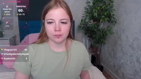Snapshot of sexy_jenny18 chatting on 4, 12, 2025 Jennifer online show from 4, 12, 2025