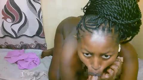 sexy_latasha online show from 3, 10, 2025