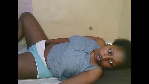 Snapshot of sexy_latasha chatting on 16, 12, 2025 sexy_latasha online show from 16, 12, 2025