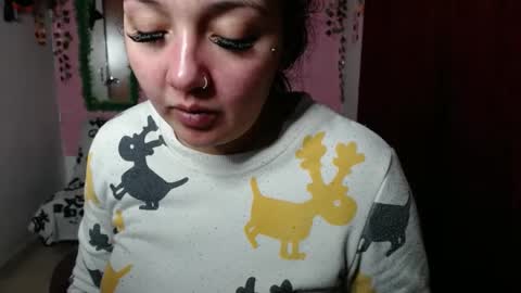 sexy lolas online show from 9, 3, 2025