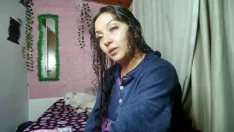 Snapshot of sexy_lolas chatting on 8, 6, 2026 sexy lolas online show from 8, 6, 2026