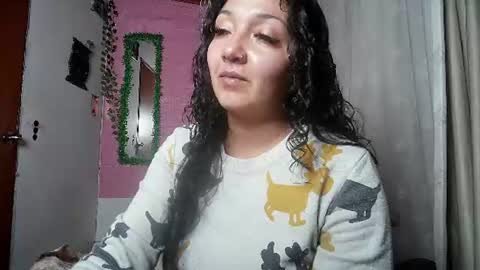 Snapshot of sexy_lolas chatting on 15, 7, 2026 sexy lolas online show from 15, 7, 2026
