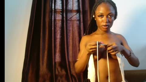 Snapshot of sexy_maureen chatting on 13, 7, 2026 maggi online show from 13, 7, 2026