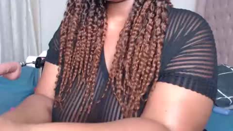 Snapshot of sexy_mistress5 chatting on 18, 11, 2025 sexy online show from 18, 11, 2025